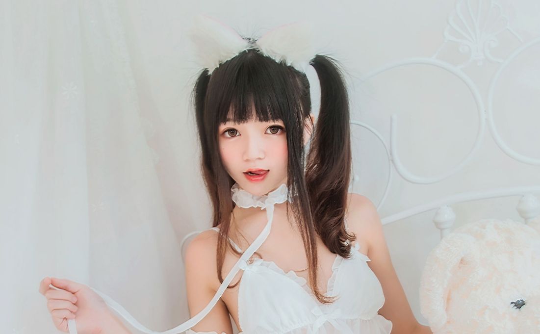 2.jpg 桜桃喵《白猫》——萌态十足的白色猫耳与清新气质  桜桃喵 第2张